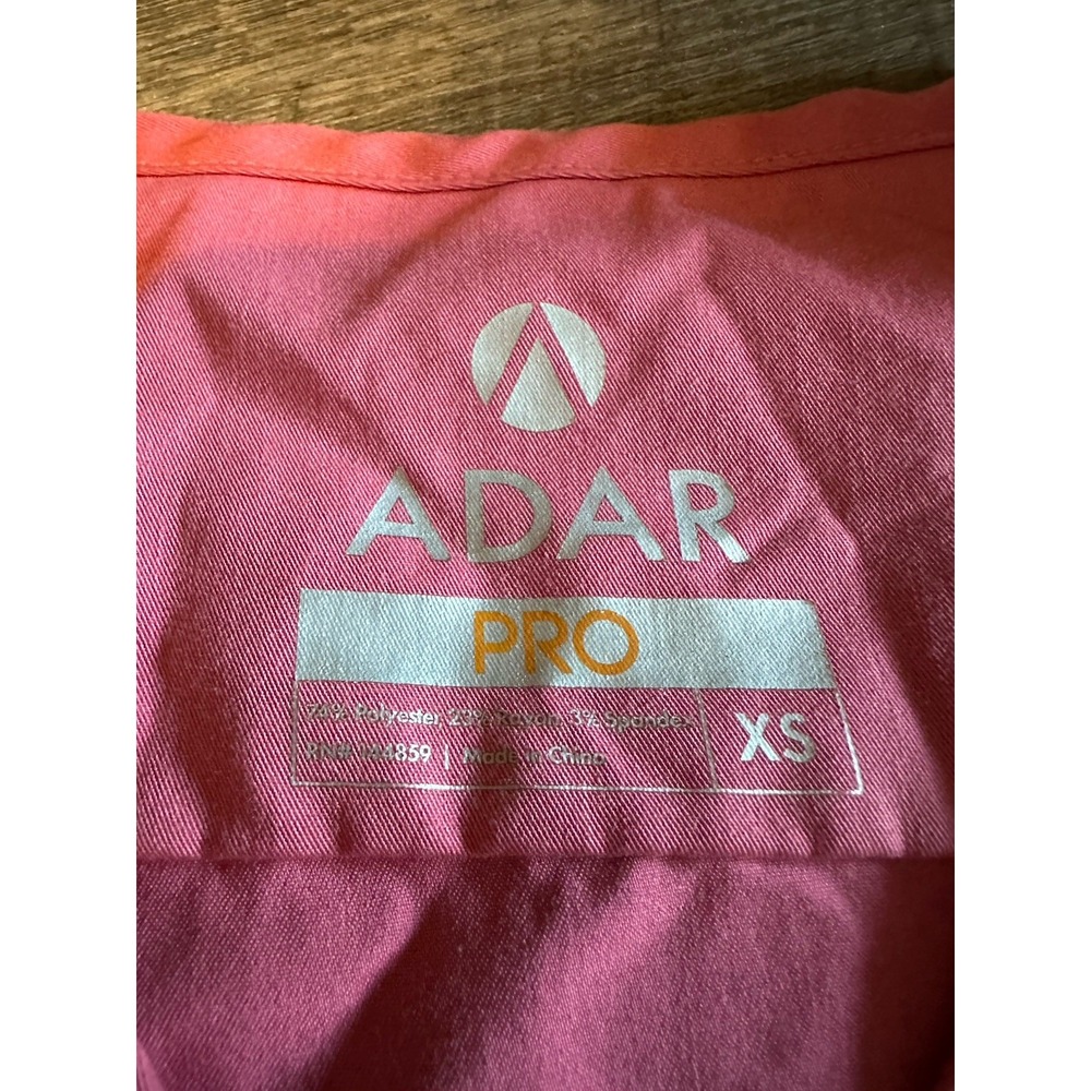 Adar Pro Mauve Pink Fitted V Neck Scrub Top XS Extra‎ Small - Picture 4 of 6